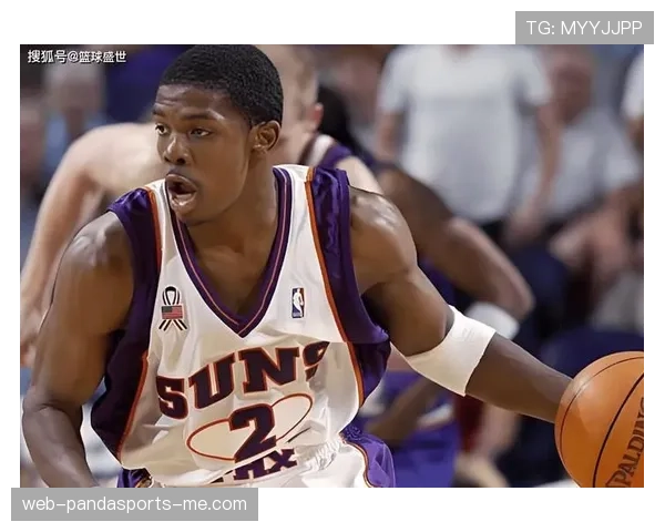 乔·约翰逊挡拆拉开空间提升三分效率明显优于队友