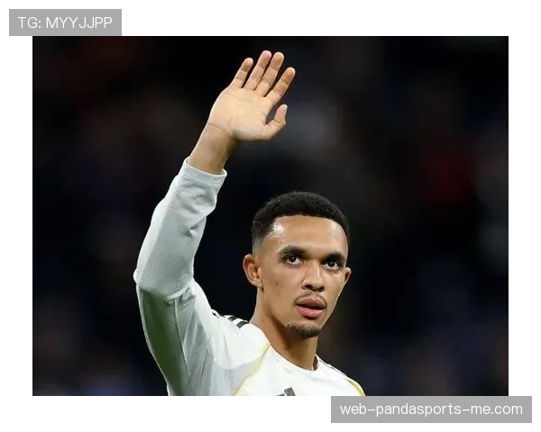 接管右路出球阿诺德撕开后防本季比往季传球更犀利