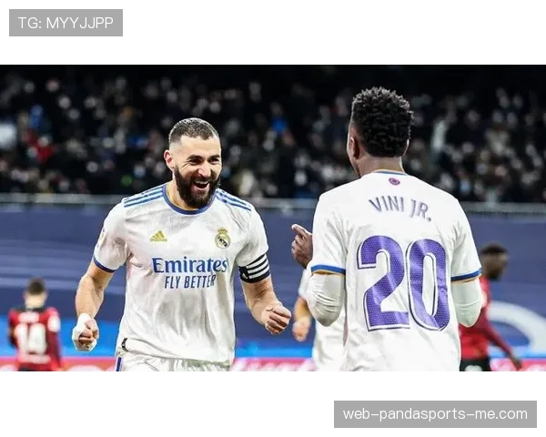 维尼修斯对比罗比尼奥：早期风格模板与后续发展的核心差异在哪？