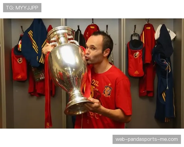 福登与伊涅斯塔的小技术运用及中场控制力对比分析